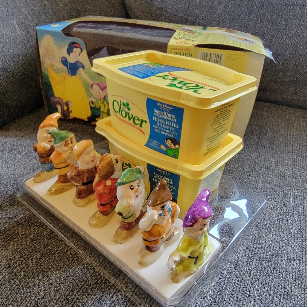 Clover Snow White Seven Dwarfs Toast Holder Rack Disney 2001 Collectible Kitchen